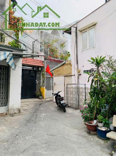Bán nhà MTNB ngay chợ Tân Hương, DT: 4x20m, 3 lầu, giá: 8 tỷ Thương Lượng - 1