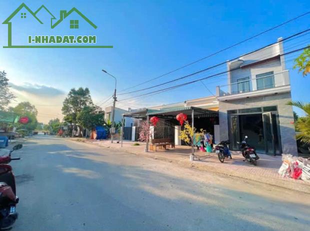 Nhà đẹp cạnh cây xăng Đức Hưng , giá 2 tỷ 150 thương lượng mạnh - 3