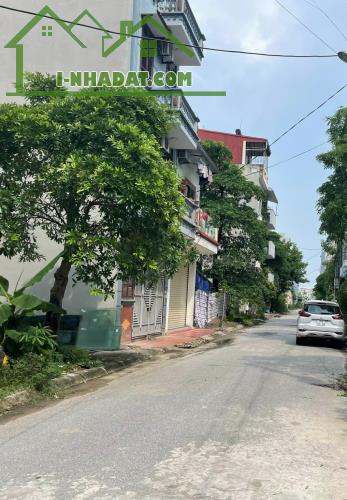 Bán đất Quang Tiến ô tô đỗ, 10m ô tô tránh, sổ vuông 61m MT4.9m, 8.1 tỷ Nam Từ Liêm