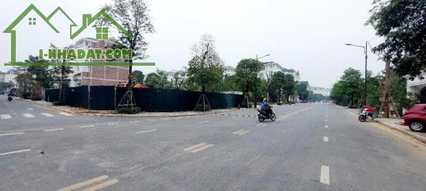 Mảnh đẹp, Phân lô Đại Mỗ 62m x mt 5m, ngõ thông, 7 chỗ vào đất, kd, hai thoáng 8,1 tỷ.