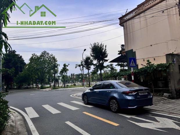BÁN NHÀ PHÂN LÔ PHỐ THANH AM 45M2x6T CHÀO 11.6 TỶ - VỈA HÈ - THANG MÁY