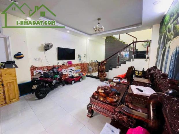 Mặt tiền Phạm Thế Hiển Nở hậu 6.4x23 chỉ 12 tỷ 1 - 2