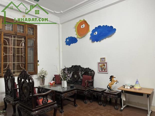 Phân lô Chùa Láng, 30m ra phố , vỉa hè ô tô tránh, 2 thoáng,50m 4 tầng 4m mặt,Giá 18.8 tỷ - 3