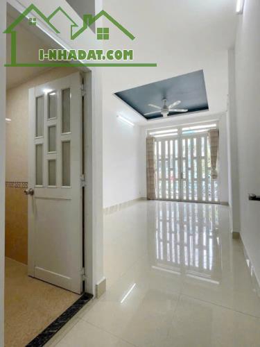 Mặt tiền 2 lầu/ST Âu Dương Lân P2Q8, giá 14.5 tỷ - 1