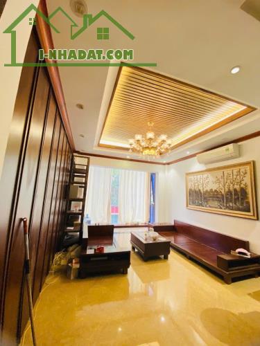 Hơn 5 tỷ nhà ngay phố Đại Linh gần đường Lê Quang Đạo, hàng xóm Vinhomes Green Bay 40m2x4T