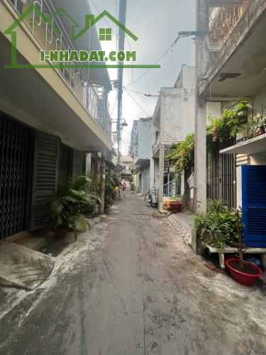 Nhà nguyên căn Trệt- Gác gỗ (có ban công) 53m2 Đường Võ Thành Trang 50m ra đường lớn.