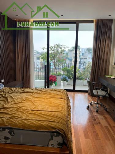 Bán nhà mặt hồ Bồ Đề - Gần cầu Chương Dương. View đẹp - Ful Nội Thất. 52m x 7T. - 4