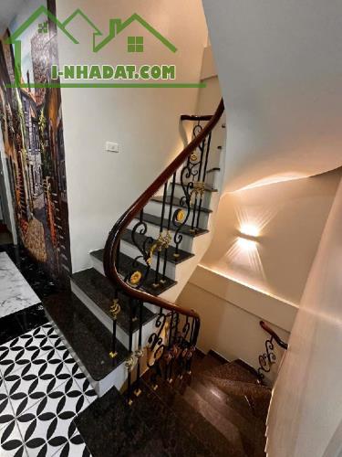 Mặt Ngõ Thông - Gần Ô Tô - View Đẹp, ngõ phố Trần Khắc Chân, dt : 61m, mt : 3,5m, 5tầng. - 2