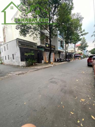 NGAY P15 TÂN BÌNH- HXH - KỀ BÊN HOÀNG BẬT ĐẠT ,85M2, TIỆN MUA Ở HOẶC KINH DOANH ĐA NGÀNH