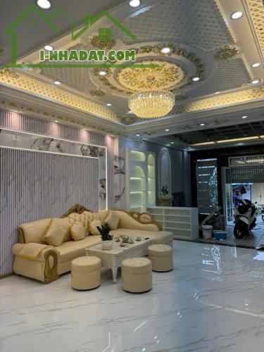 Đi nước ngoài định cư bán gấp nhà ở mặt tiền đường Võ Văn Ngân, Linh Chiểu, Thủ Đức, giá 3