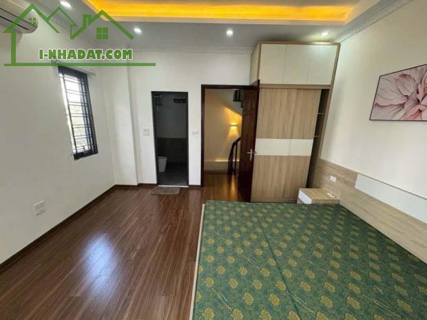 Bán gấp căn 36m2 Phố Ngọc Lâm, lô góc 5 tầng Full nội thất, vài bước ra phố  7.x Tỷ - 4