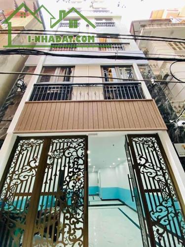 Bán nhà 7 tầng cạnh đại học Công Nghiệp Hà Nội. Thiết kế 21 căn hộ dòng tiền. Lh0986732688
