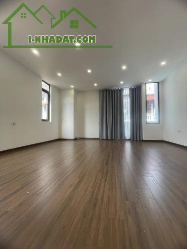 Bán gấp nhà Phố Việt Hưng, TT Quận Long Biên 40m2 lô góc 5 tầng, nhỉnh 7 tỷ Ô Tô Đỗ Cửa - 5