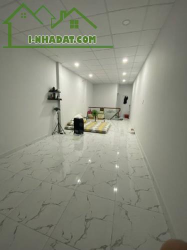 NHÀ MẶT TIỀN ĐƯỜNG THOẠI NGỌC HẦU - TIỆN KINH DOANH  - 3 TẦNG - 22m - 5.xx TỶ. - 1