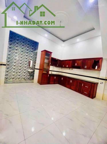 Bán nhà mặt tiền kinh doanh Trần Thị Hè Quận 12 giá rẻ 6,7 tỷ. Diện tích 85m2 (4,5x19) - 2