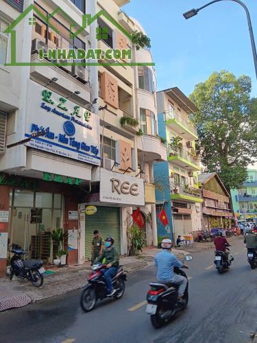 Cho thuê Mb diện tích: 40m2 (4 m* 10 m) .