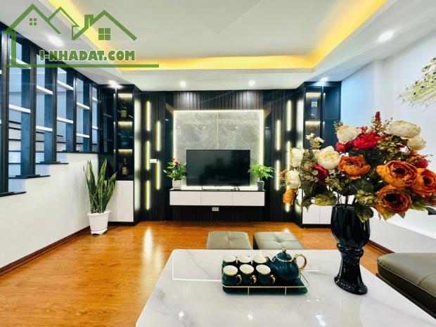 Bán nhà Khương Đình, Thanh Xuân, nhà đẹp lô góc, 5 tầng rộng thoáng