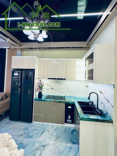 (S351)🍀Nhà mới đẹp tặng full nội thất cao cấp - kết cấu 3 tầng BTCT với 3 phòng ngủ - 43m - 5
