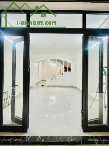 Trung tâm quận- Gần phố- gần ôtô - Ngõ đẹp- Tiện ích bạt ngàn.
