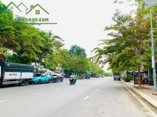 Bán Toà Nhà 1 Hầm 5 Tầng (10mx16m) Mặt Tiền Chợ Bình Khánh,Q2-Góc 2 Mặt Tiền Đẹp - 2