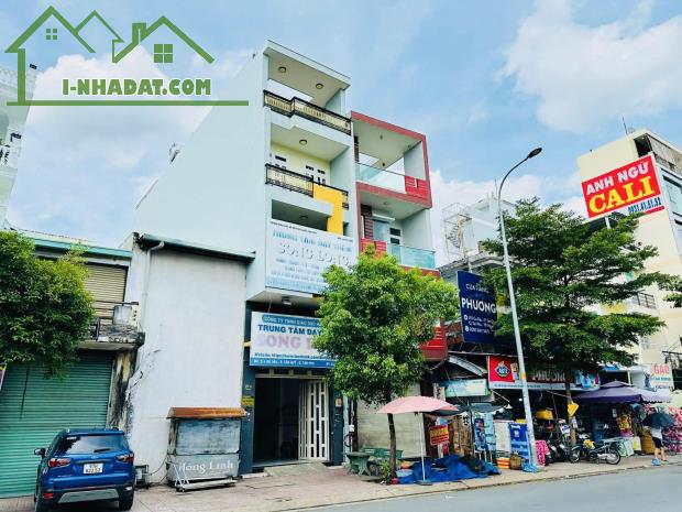Giá tốt nhất trục KD Gò Dầu, gần ngã 4 , DT 4.2x19m nhà 4lầu, đường 20m vỉa hè rộng - 1