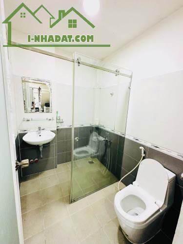 Giá tốt nhất trục KD Gò Dầu, gần ngã 4 , DT 4.2x19m nhà 4lầu, đường 20m vỉa hè rộng - 5