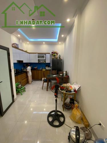 🚀 SIÊU HOT! NHÀ NGUYỄN VĂN CỪ – 46M² – 4 TẦNG – 4PN – CHỈ 7,9 TỶ! - 4