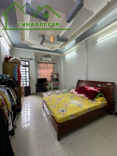 Bán gấp nhà đẹp ở ngay Nguyễn Thị Tần, xe hơi ngủ nhà, 68m2, SHR, HCĐ, chỉ 10tỷ. - 2