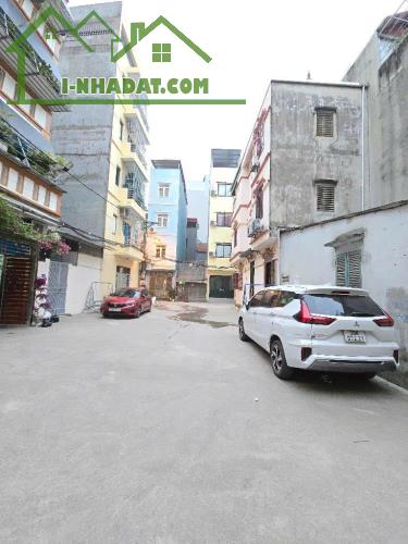 NHÀ RIÊNG PHÚ DIỄN,Ô TÔ,PHỐ TO.TIỆN ÍCH,32 M2,4 TẦNG 7.2 TỶ