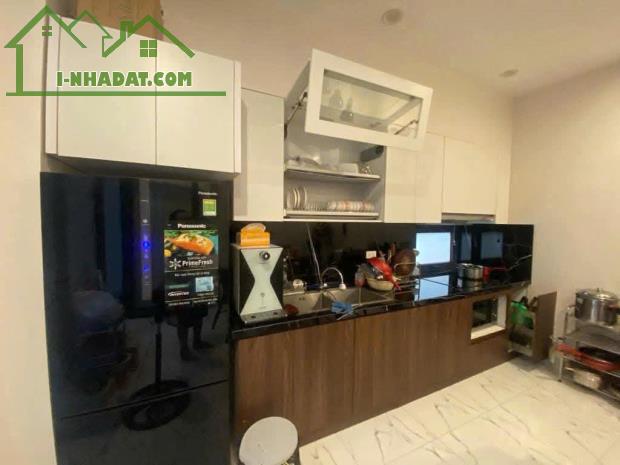 2 Thoáng, Nhà 57m2, Phố Hoàng Như Tiếp, Long Biên, Ô tô, 16 tỷ. - 1