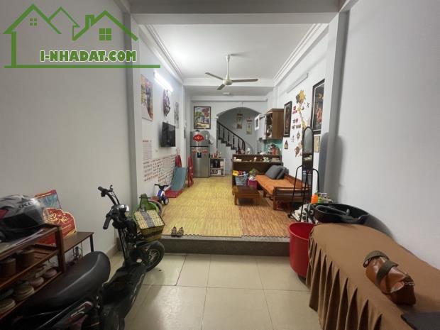 Khách hàng quan tâm nhanh nhé ạ. Nhà đẹp ở sướng lắm ý - 1