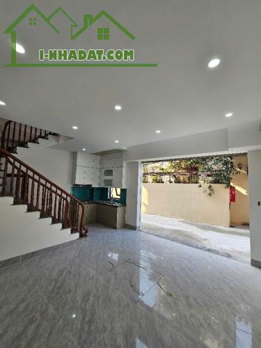 NHỈNH 6 TỶ NHÀ THẠCH BÀN  – Ô TÔ ĐỖ CỬA – TRUNG TÂM THẠCH BÀN