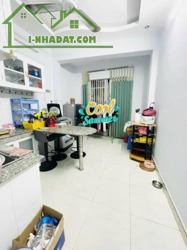 Bán nhà hẻm 42m2 Dương Bá Trạc 2 tầng phường 1 quận 8 chỉ nhỉnh 5 tỷ - 1