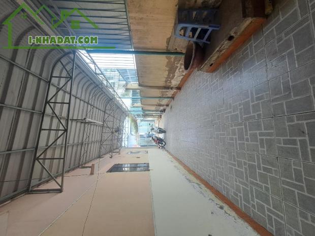 🏠🔥 Bán nhà lô góc 2 mặt tiền thạnh  Lộc 41 quận 12 176m giá tốt 💰6.4 tỷ    + Kết cấu : - 1