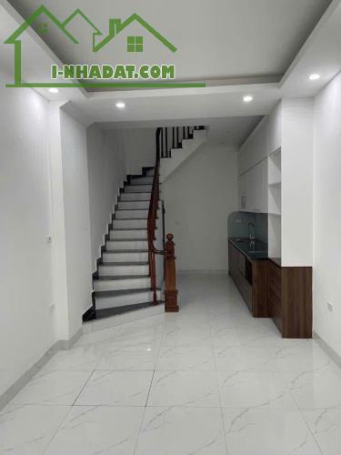 SIÊU PHẨM LÔ GÓC HÀM NGHI - 6 TẦNG THANG MÁY - Ô TÔ 4 CHỖ ĐỖ CỬA - THÔNG TỨ TUNG, HƠN 8 TỶ