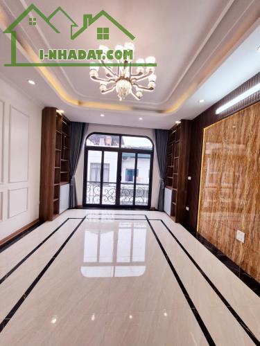 NHÀ MẶT PHỐ GIÁP BÁT KINH DOANH SẦM UẤT 7 TẦNG THANG MÁY 51M2 BÁN GẤP - 4