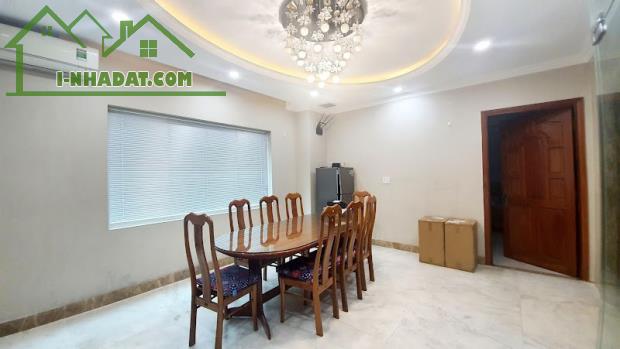 Gấp bán nhà Quận 3, dt 290m2, 7 tầng, 49 phòng, chỉ 37 tỷ, gần Trần Quang Diệu. - 1