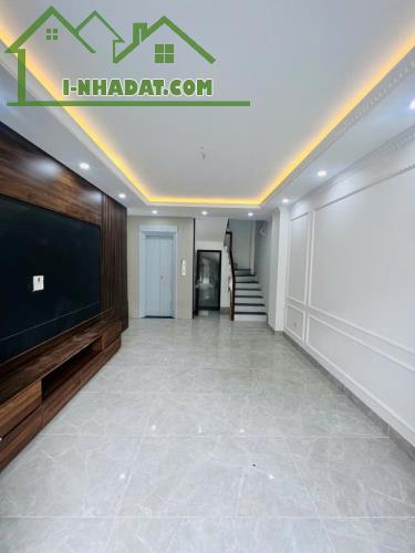 BÁN NHÀ VŨ XUÂN THIỀU - THANG MÁY - 50M2 GIÁ 6.8 TỶ