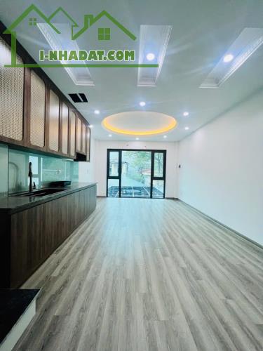 BÁN NHÀ VŨ XUÂN THIỀU - THANG MÁY - 50M2 GIÁ 6.8 TỶ - 3