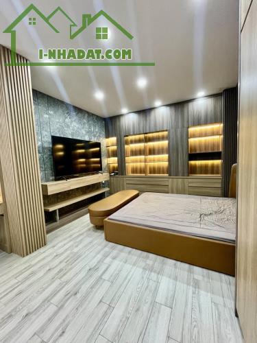 ***KHU VIP QUẬN 5 - NGUYỄN TRÃI 3 TẦNG- NHÀ ĐẸP Ở NGAY CHỈ 12TY TL - 3