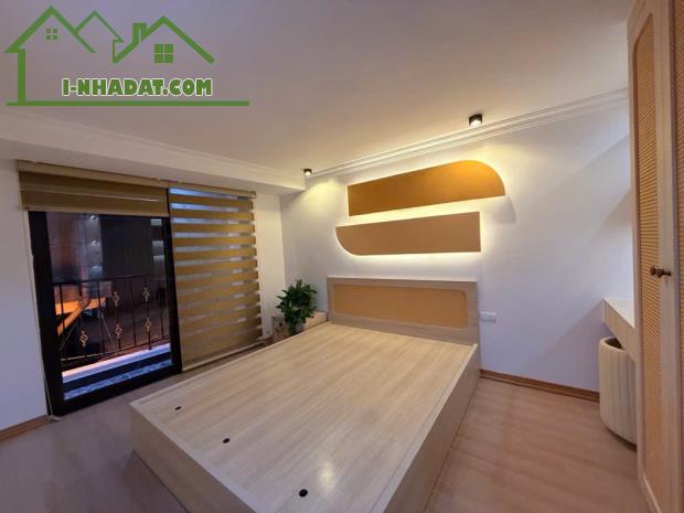 Nhà đẹp Nguyễn Trãi 30m2 x 5 tầng, mt 3m2, 3 ngủ, nhà mới nở hậu, ngõ oto tránh, full đồ. - 1