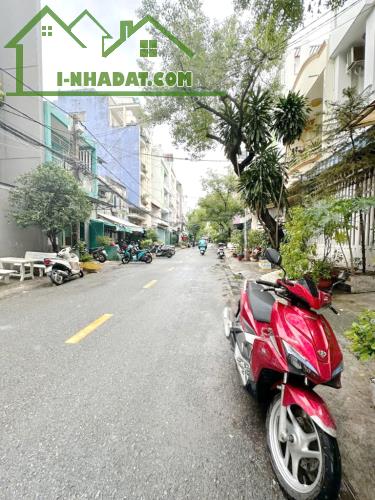 Mặt tiền đường ngay chợ Phạm Thế Hiển P4Q8