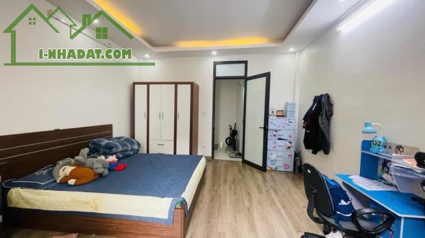 BÁN GẤP NHÀ MINH KHAI, 38M2 - NGÕ XE 3 GÁC – GẦN PHỐ - 2 MẶT THOÁNG- CHỈ 5,6 TỶ - 1