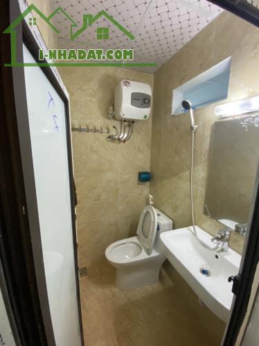 CCMN Thanh Xuân DT 102m, MT 7m, 35 Phòng, Ô Tô Đỗ Cửa, Giá 25.5 Tỷ. LH: Hoàng Trung - 5