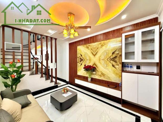 HIẾM - NGỌC THỤY - NHỈNH 6 TỶ - 52 M NHÀ ĐẸP GẦN CHỢ, CÔNG VIÊN, VIỆT PHÁP, GẦN Ô TÔ - 3