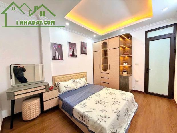 HIẾM - NGỌC THỤY - NHỈNH 6 TỶ - 52 M NHÀ ĐẸP GẦN CHỢ, CÔNG VIÊN, VIỆT PHÁP, GẦN Ô TÔ