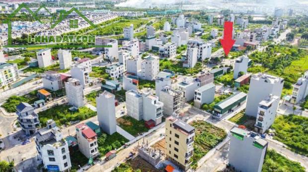Nhỉnh 8 tỷ có ngay lô 50m mặt tiền 5,4m hướng Nam gần công viên trường học - 1