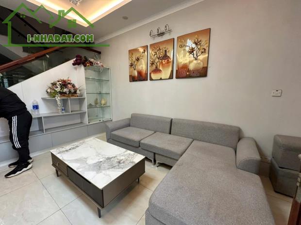 Bán nhà Mặt Phố Ngọc Thuỵ 87m 5T MT5m giá 16 tỷ TL ô tô đỗ cửa kinh doanh đỉnh - 2