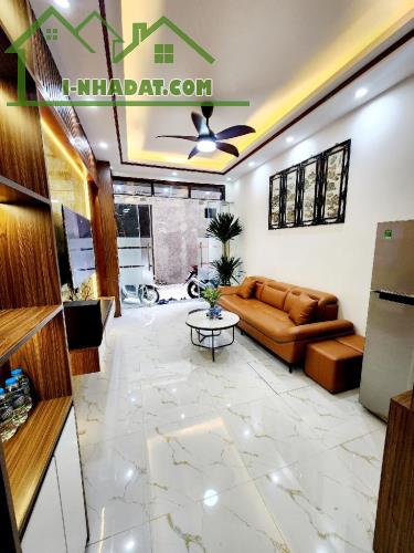Bán nhà NGUYỄN TRÃI -  NẮNG MỚI NGẬP TRÀN - 31M2 - 5.9 TỶ - 2
