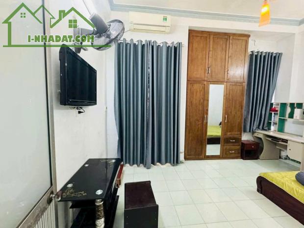 Bán gấp nhà 3tầng, 3mê, 3PN, gần 60m2, Núi Thành, Hải Châu, Chỉ 3.xty - 2